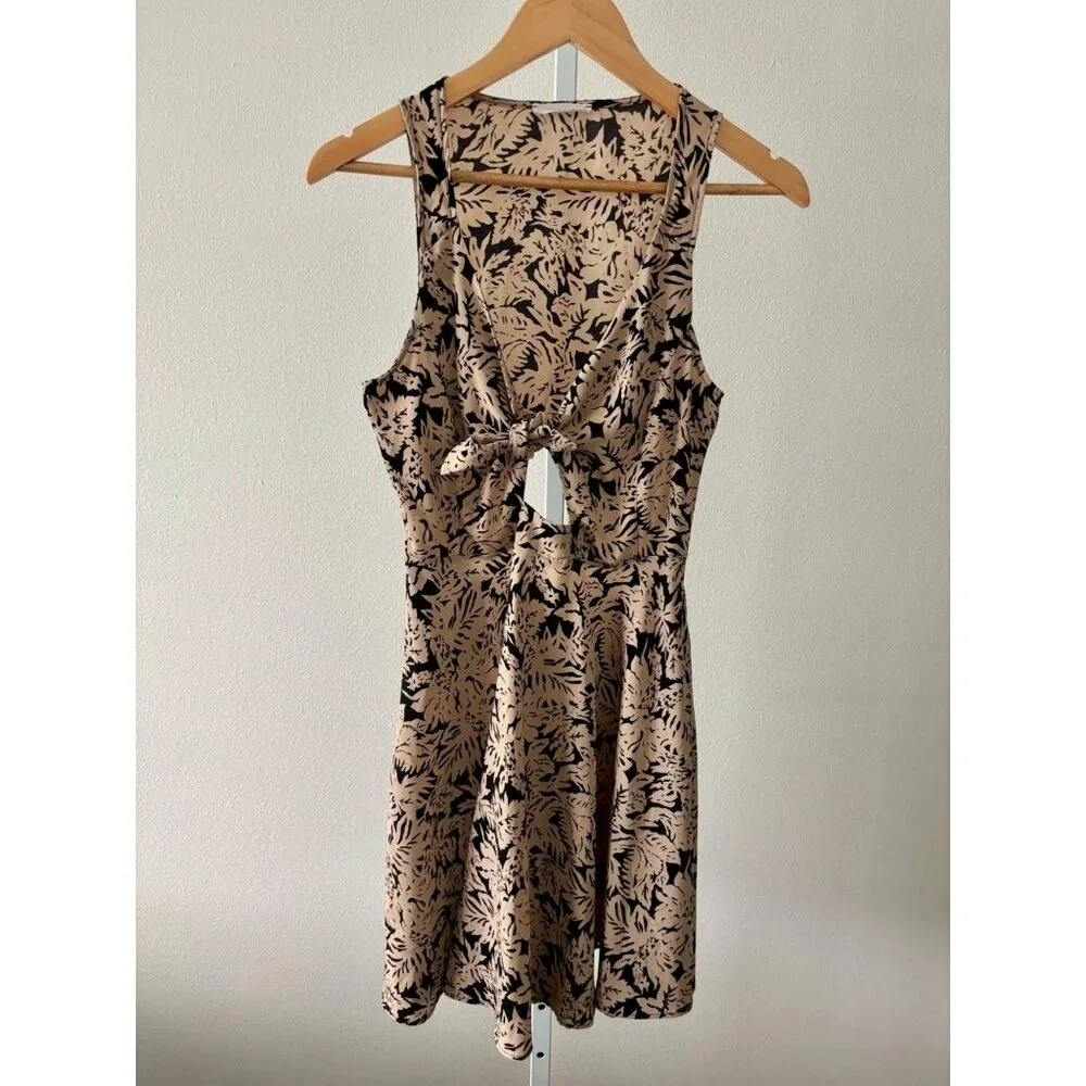 Y2K Floral Mini Dress M Skater Tie Front Back Cutout Festival Boho Chic Resort - Picture 13 of 13